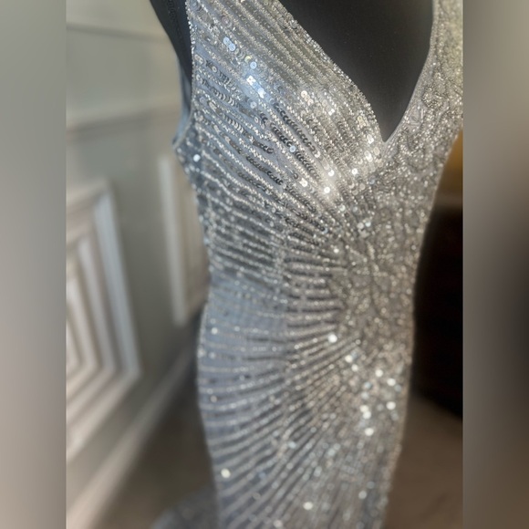 Silver Beaded Floral Sleeveless Gown - Picture 17 of 17